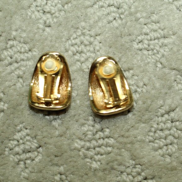 Vintage Christian Dior Germany Pale Yellow Enamel Clip-On Earrings - Picture 4 of 7
